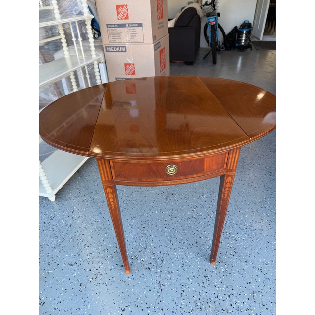 Baker Furniture Company Vintage Mahogany Drop Leaf Pembroke Table by Baker. For Sale - Image 4 of 6