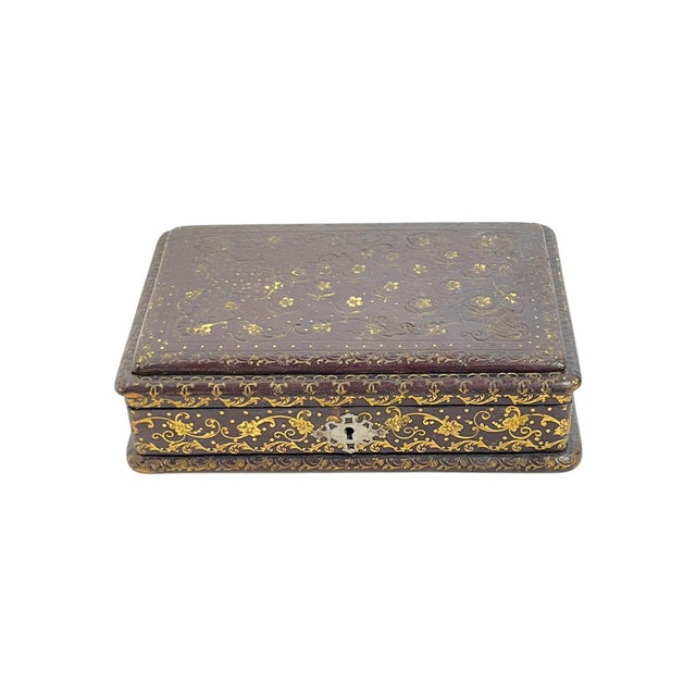French 19th Century French Napoleon III Hand-Tooled Gilt Leather Box For Sale - Image 3 of 16