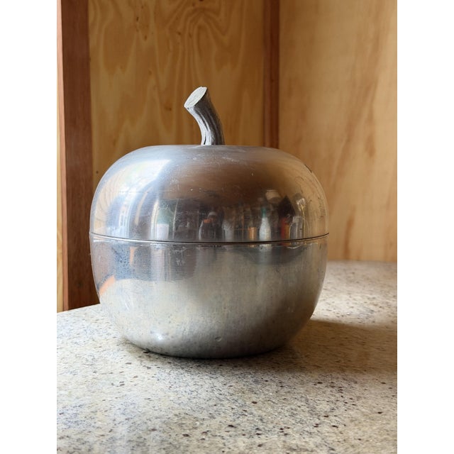 Mid-Century Modern Mid-Century Modern Italian Aluminum Apple Ice Bucket with Textured Stem, 1960s For Sale - Image 3 of 14