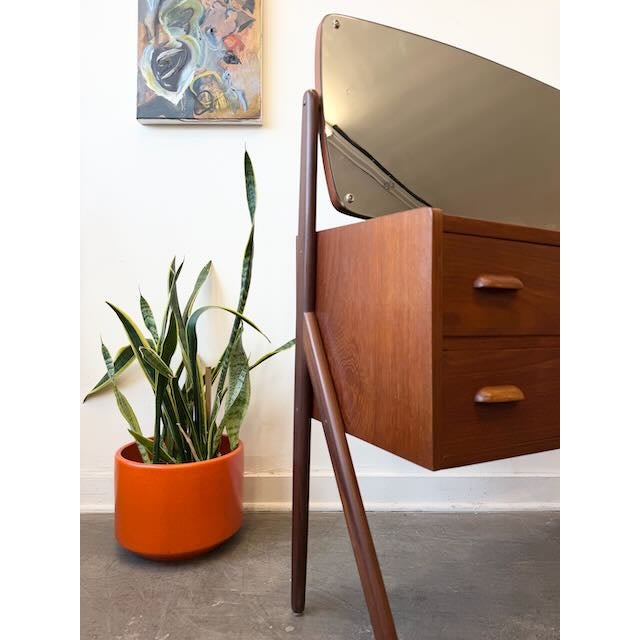 1960's Danish Modern Teak Compact Vanity & Mirror For Sale In Los Angeles - Image 6 of 11
