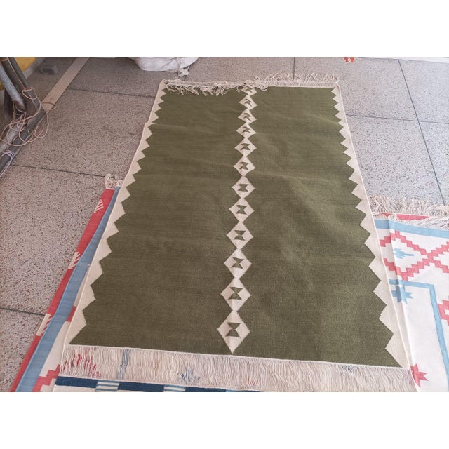 Handmade New Zealand Wool Dhurrie, Olive Green and White Diamond Rug- 5'x7' For Sale - Image 11 of 14