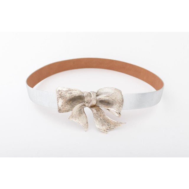 Contemporary Christopher Ross Silvered Bow Belt Buckle, 1985 For Sale - Image 3 of 8