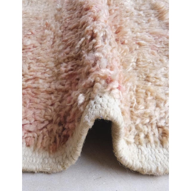 Textile Moroccan Beni MGuild Wool Rug - 8.6 X 5.9 Ft For Sale - Image 7 of 8