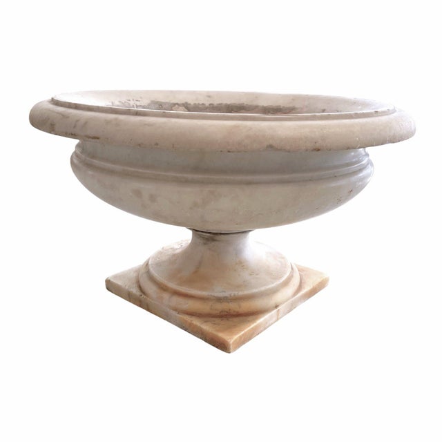 Stone Pair of Tuscan 17th Century Marble Jardinieres For Sale - Image 7 of 9