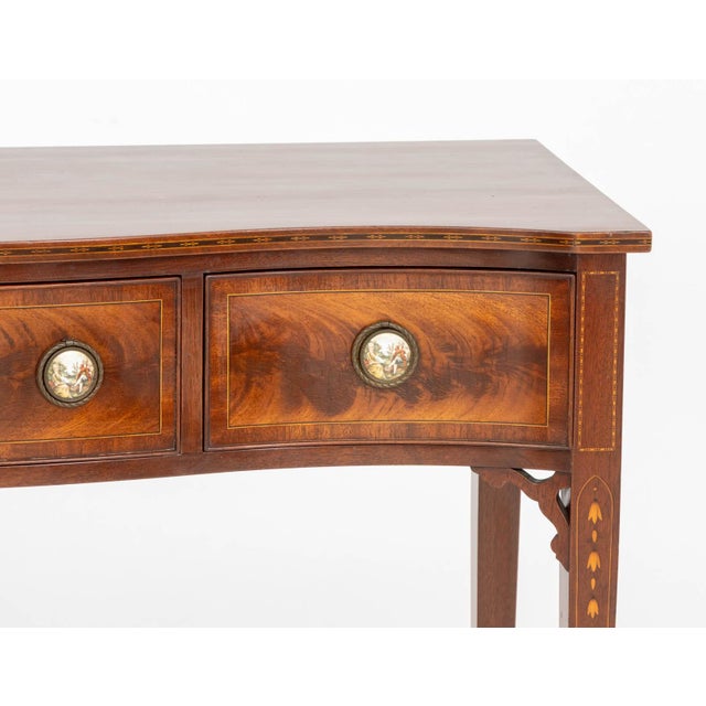 American Sheraton Style Flame Mahogany Serpentine Table For Sale - Image 3 of 9