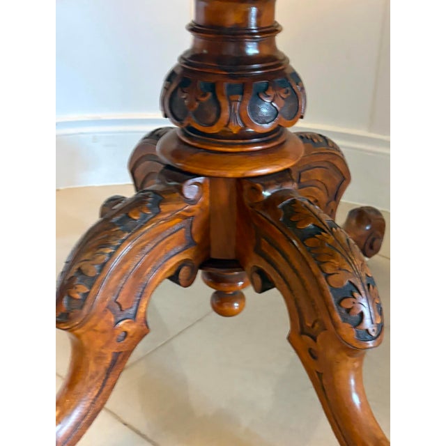 Antique Victorian Six-Seater Oval Tilt-Top Centre Dining Table in Burr Walnut, 1860 For Sale - Image 14 of 17