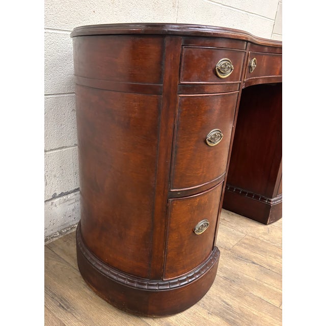 Wood Vintage Colonial MFG Leather Top Kidney Shaped Writing Kneehole Desk or Vanity For Sale - Image 7 of 9