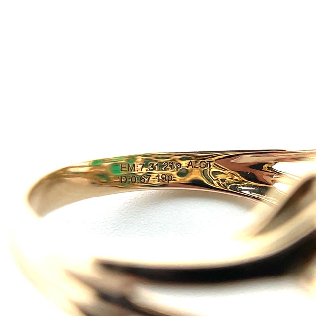 Early 21st Century 14k Yellow Gold Emerald & Diamond Cluster Ring, Size 7 For Sale - Image 5 of 6