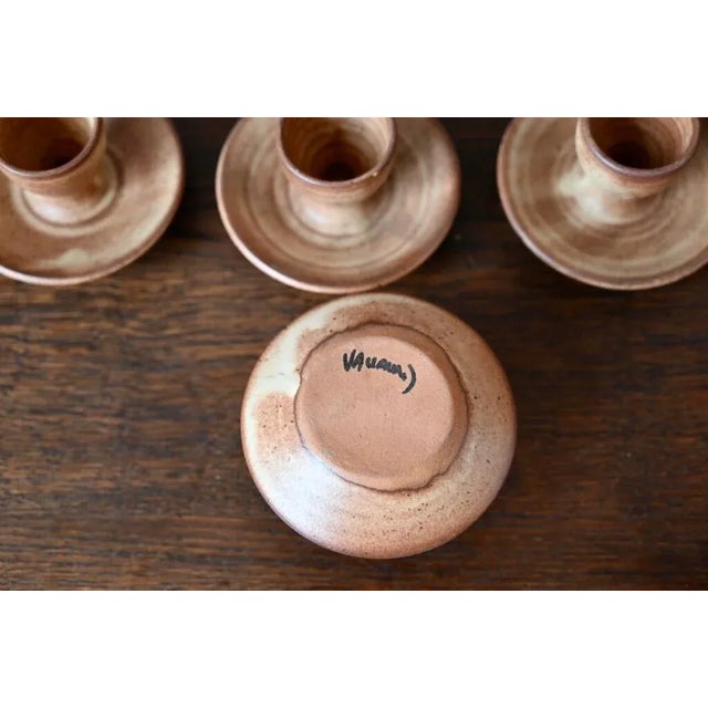 Place the eggs for 3 to 4 minutes in the simmering water, then place them in pretty fighters in Vallauris sandstone!...