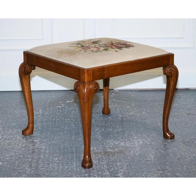 Victorian Hand Carved Queen Anne Legs Piano Stool For Sale - Image 4 of 13