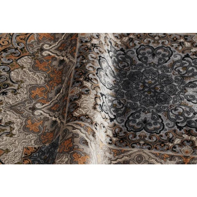 Textile Rug & Kilim’s Modern Rug in Silver, Gold, and White With Medallion “Nika” For Sale - Image 7 of 8