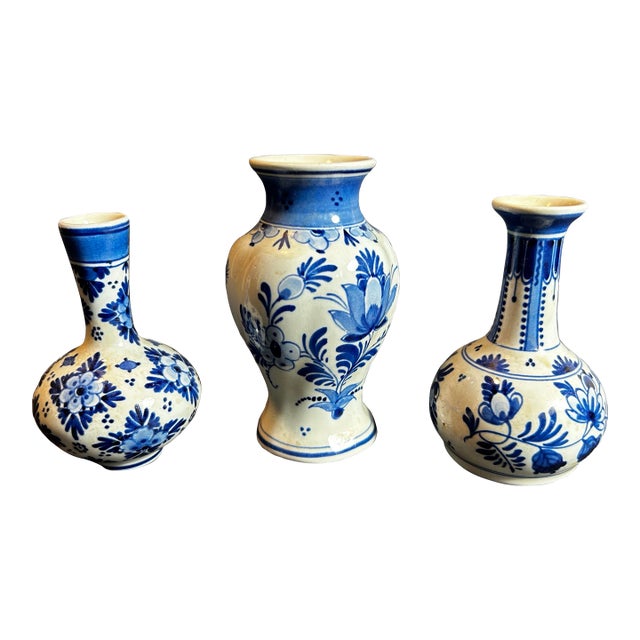Vintage Group of Three Small Blue & White Delft Pottery Bud Vases For Sale