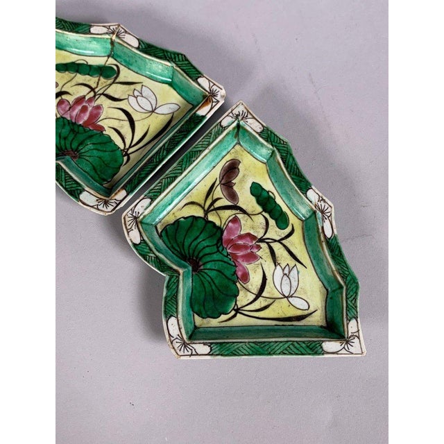 Set of 7 Chinese Porcelain Dishes, 18th Century, Kangxi For Sale - Image 4 of 12
