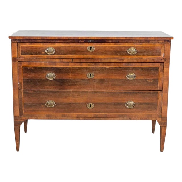 Italian Late 18th–Early 19th Century Rosewood and Amaranth Chest of Drawers For Sale