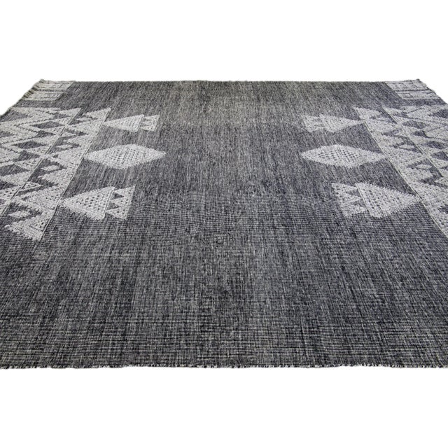 2020s Modern Apadana's Safi Collection Handmade Gray Designed Wool Rug For Sale - Image 5 of 11