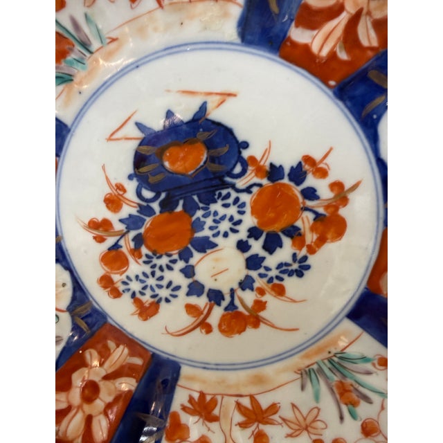 Late 19th Century Antique Japanese Imari Plates, a Complementary Pair of 2 For Sale - Image 5 of 10