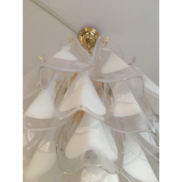 Murano Italian White Murano Glass Sputnik Metal Frame Chandelier For Sale - Image 4 of 13