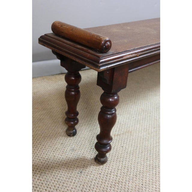 Late 18th Century Mahogany Bench, in Good conditions. Designed before 1890
