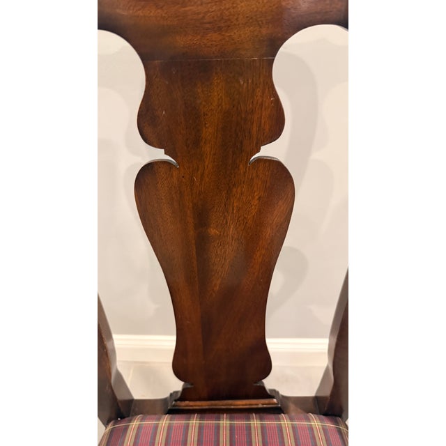 Late 20th Century Kindel Queen Anne Style Mahogany Dining Chairs, Set of 4 (2 Arm, 2 Side) For Sale - Image 9 of 10