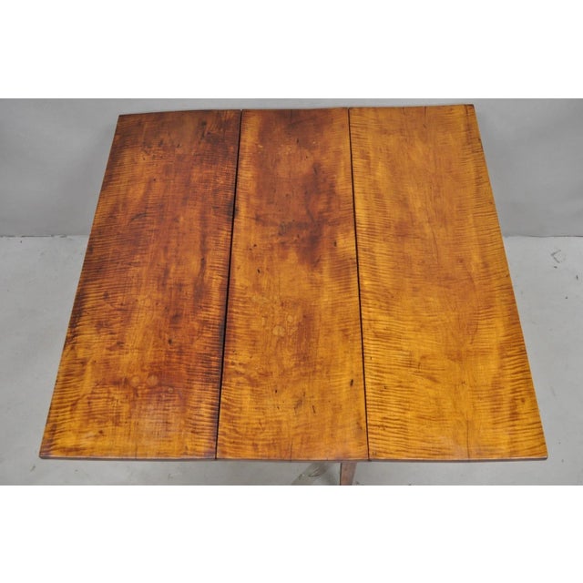 Antique American Federal Tiger Maple Narrow Drop Leaf Breakfast Dining Table For Sale - Image 10 of 18