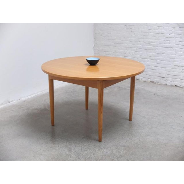 Round Extendable Dining Table in Oak by Van Den Berghe-Pauvers, 1970s For Sale - Image 15 of 16