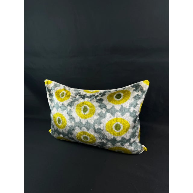 Introducing a stunning Turkish velvet ikat pillowcase, expertly handwoven from the finest silk and adorned with vibrant...