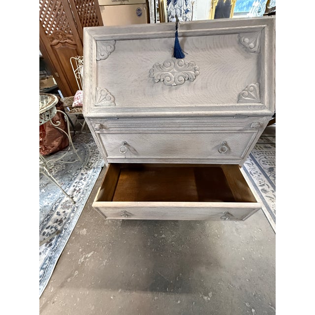 19th Century French Stripped Oak Secretary Desk With Carved Details For Sale In Columbia, SC - Image 6 of 9