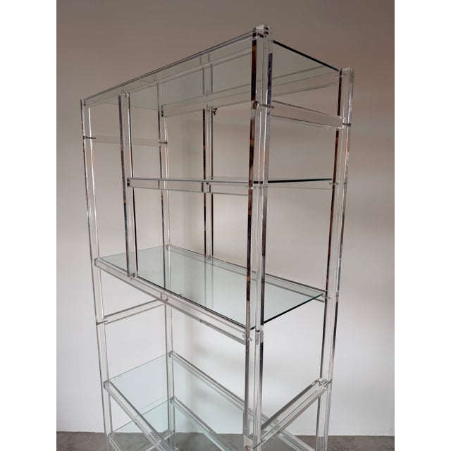 Transparent 1960s Charles Hollis Jones–Style Six-Tier Lucite & Glass Étagère For Sale - Image 8 of 11