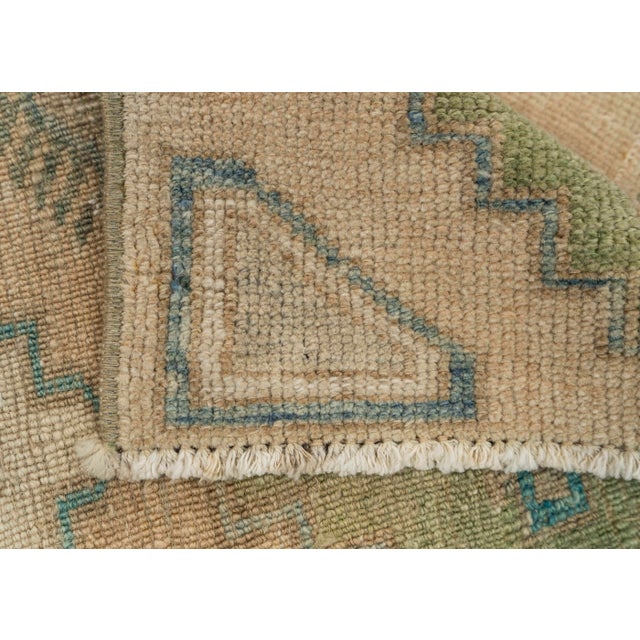 Turkish Mini Rug Oriental Hand Knotted Vintage Rug 1'5" x 2'9" #21096 For Sale In Houston - Image 6 of 8