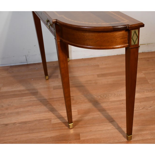 1970s Stickley English Traditional Cherry Satinwood Inlay Console Table Accent Table For Sale - Image 10 of 18