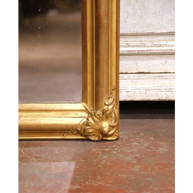 19th Century French Louis XV Carved Giltwood Mirror With Grape and Vine Crest For Sale In Dallas - Image 6 of 7