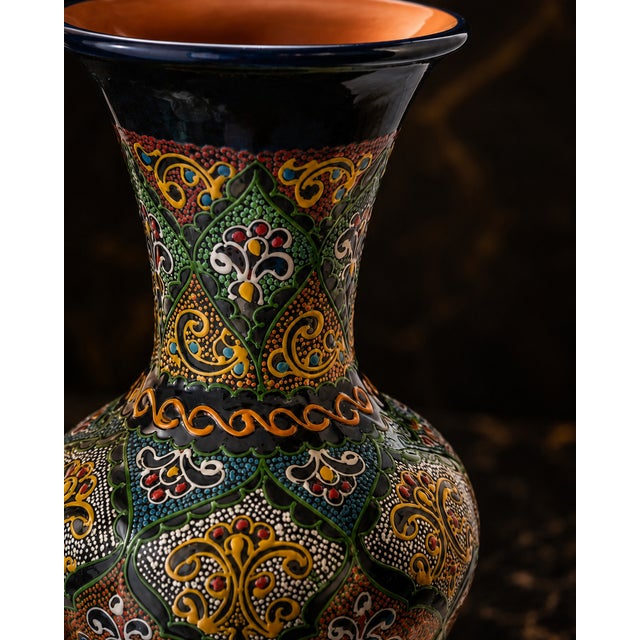Traditional Large Hand-Painted Uzbek Arabesque Ceramic Vase, Collector Presentation For Sale - Image 3 of 3