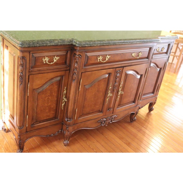 Late 20th Century Bau Furniture French Louis XV Style Burl Wood & Marble Top Buffet Server For Sale - Image 4 of 16