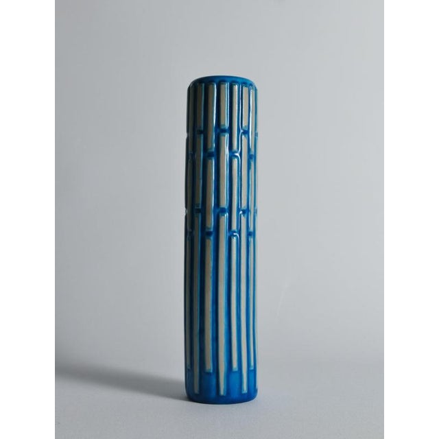1960s Tall Slender Blue Ceramic Cylinder Vase by Carl-Harry Stålhane for Rörstrand, 1960s For Sale - Image 5 of 18