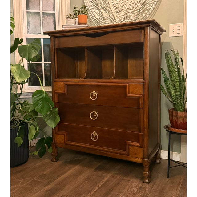 1950s Tomlinson Sophisticate East Gentleman’s Chest For Sale - Image 10 of 10