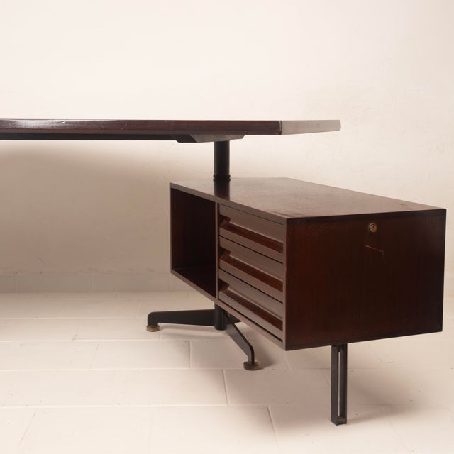 First Edition T96 Rosewood Boomerang Desk by Osvaldo Borsani for Tecno, 1950 For Sale - Image 12 of 18