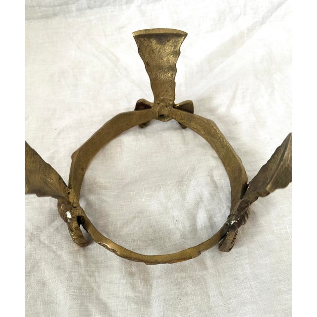1980s Vintage Brass Ribbon Bowl Display For Sale - Image 5 of 5