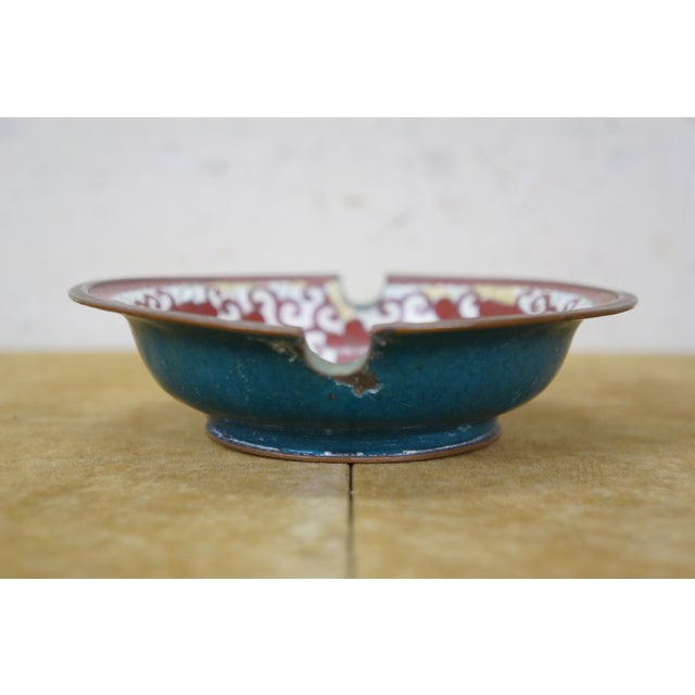 Mid 20th Century Chinese Cloisonne Red & White Crysthanamum Cigarette Cigar Ashtray Dish 5" For Sale - Image 6 of 14