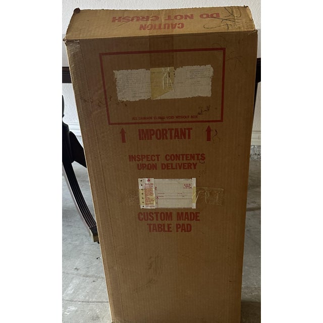 1980s Baker Furniture “Historic Charleston Collection” Georgian Banded Mahogany Pedestal Extension Dining Table, With Felt-Backed Custom Table Pads. For Sale - Image 15 of 16