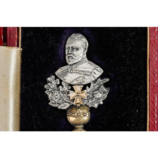 English Wonderful Coronation 1902 King Edward VII Antique Sterling Silver Spoon and Leather Case British Royalty For Sale - Image 3 of 11