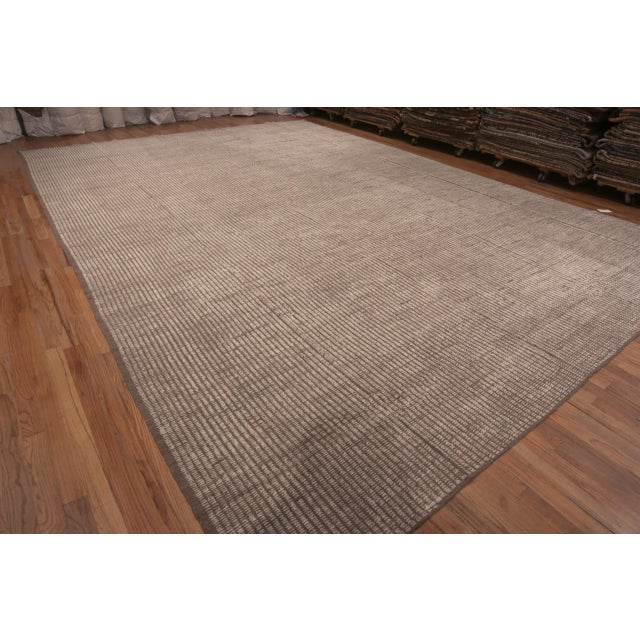 Nazmiyal Collection Oversized Contemporary Minimalist Abstract Rug For Sale - Image 4 of 7