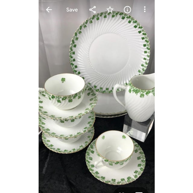 Lovely taste of Ireland, bright green shamrocks and 4 leaf clovers. Perfect for spring, lovely Shamrock tea/ luncheon set....