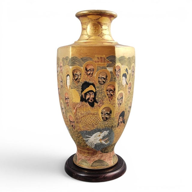 Large Japanese Meiji Satsuma Vase with 1000 Arhats and Dragon Motif from Hotoda For Sale - Image 3 of 15
