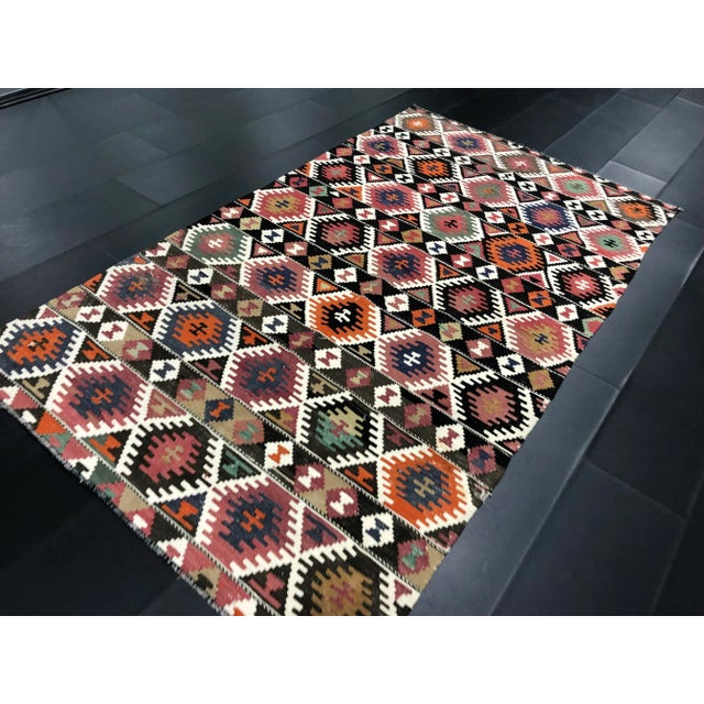 Traditional 1960s Vintage Turkish Rustic Handwoven Kilim Rug- 4′11″ × 8′10″ For Sale - Image 3 of 11