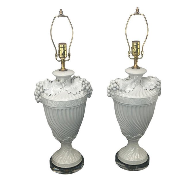 1950s Pair of Italian Glazed Ceramic Urn Lamps With Grapes Clusters For Sale - Image 5 of 7