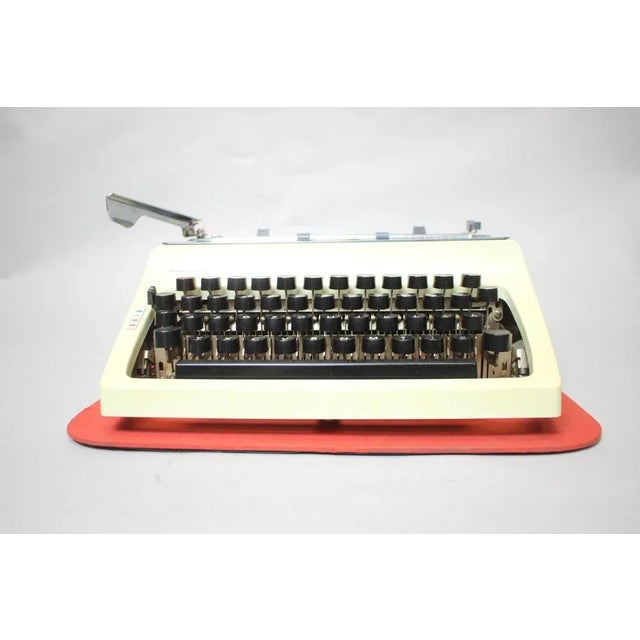 Model 32 Typewriter from Daro Erika, Germany, 1965 For Sale - Image 4 of 11