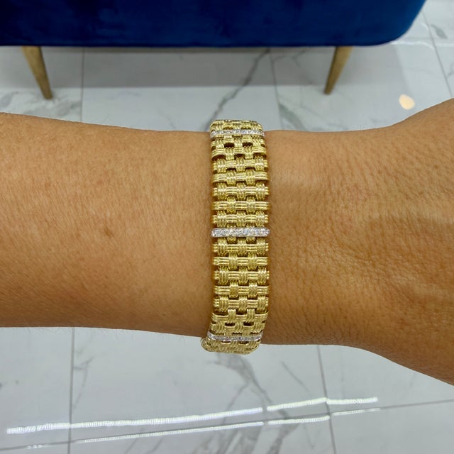 Roberto Coin Appassionata Woven 18k Yellow Gold 0.55ctw Diamond Link Bracelet For Sale - Image 9 of 9