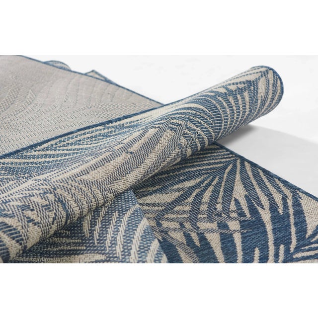 Momeni Contemporary Indoor/Outdoor Riviera Fauna Rug in Blue, 4'1" x 6' For Sale In Atlanta - Image 6 of 9