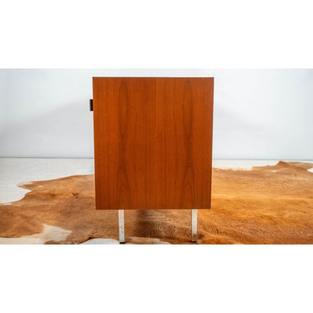 1980s Florence Knoll Model 541 for Knoll International Walnut Credenza For Sale - Image 14 of 18