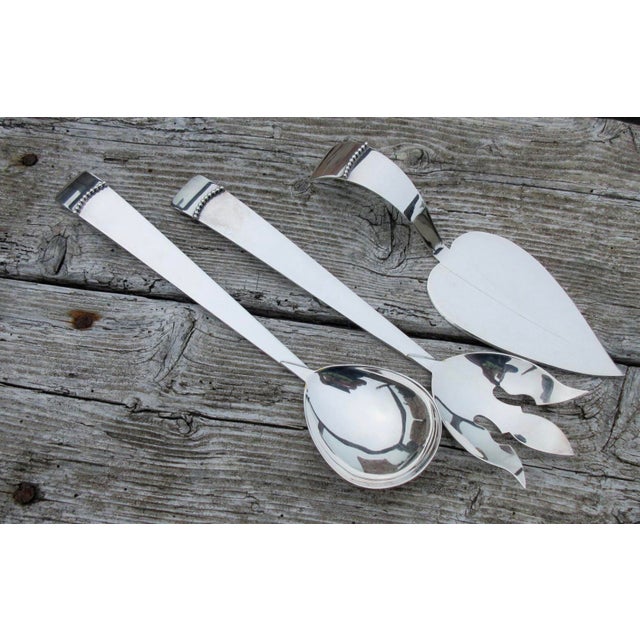 1960s 1960s Mid-Century Modern Royal Arden Hickman for Three Crowns Silversmiths — Silver-Plated 3-Piece Serving Set For Sale - Image 5 of 9